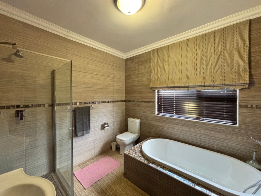 3 Bedroom Property for Sale in Tuscany Ridge North West